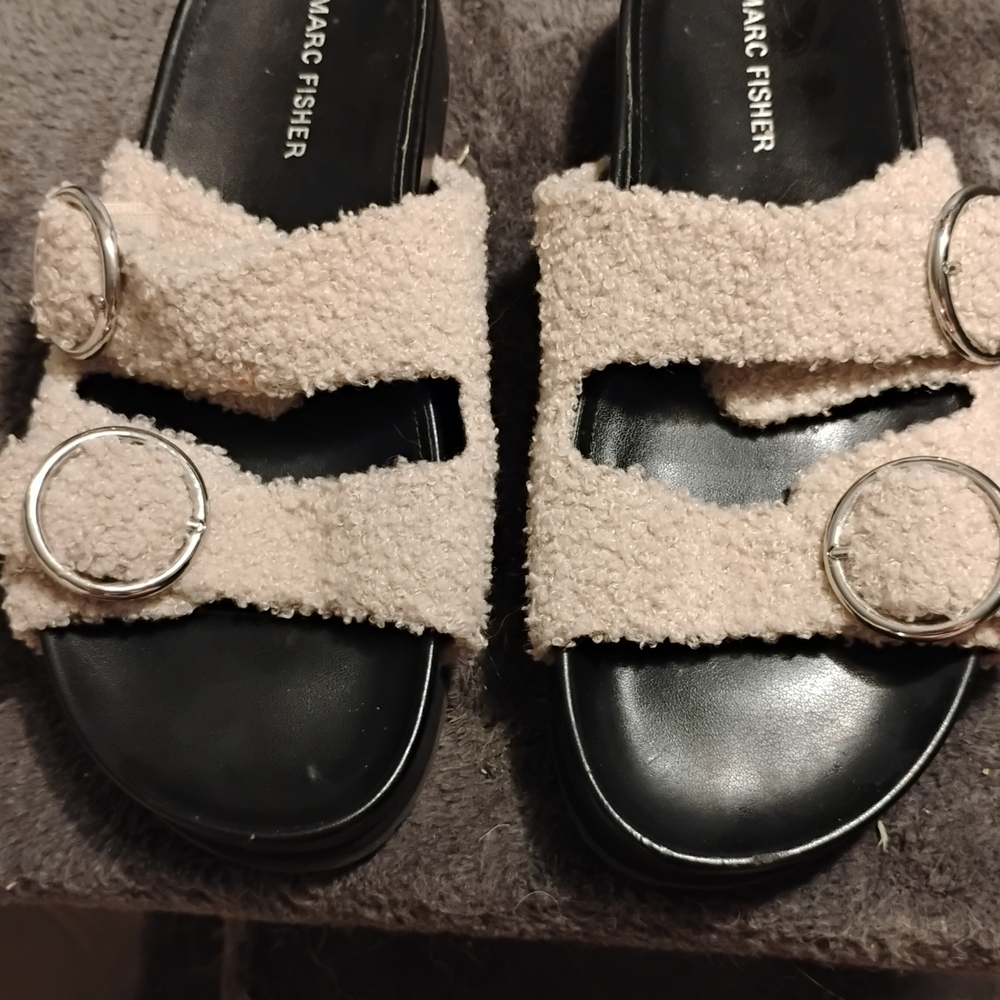 Marc Fisher Women's Black and Cream Sandals
